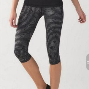 Lululemon Athletica Run Top Speed Crop leggings